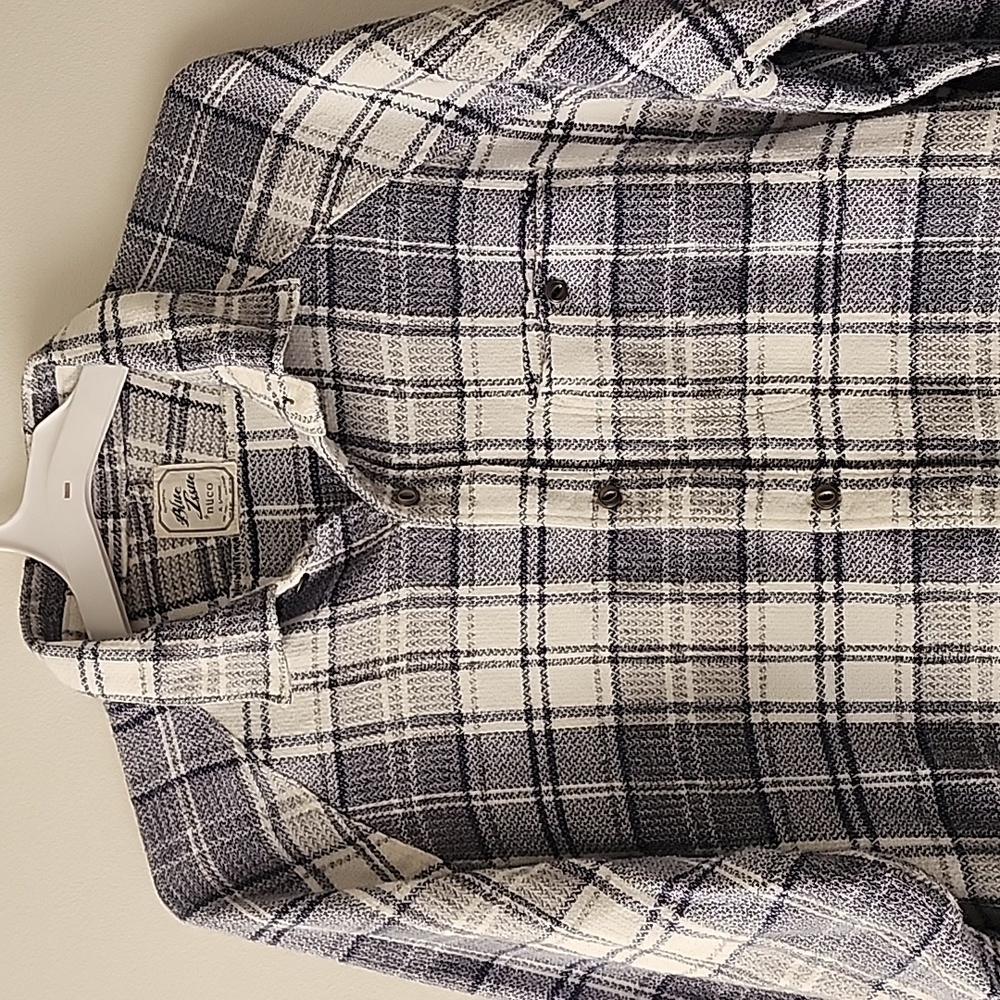 American Eagle Outfitters type Navy and White Plaid Shirt